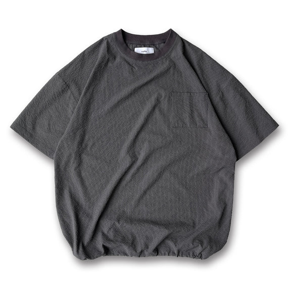 loose silhouette seersucker relax tee / charcoal