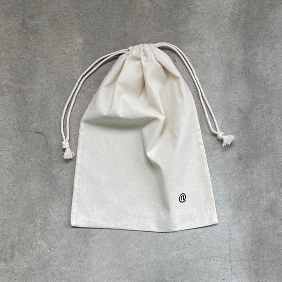 natto logo pouch