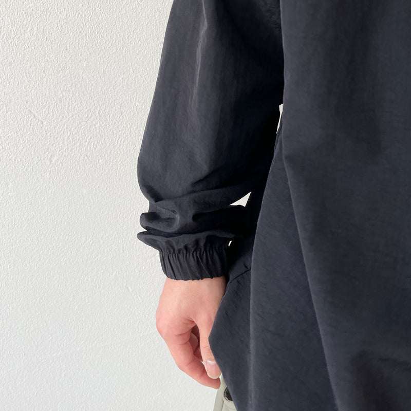 compact nylon pullover / black（コンパクトナイロンプルオーバー