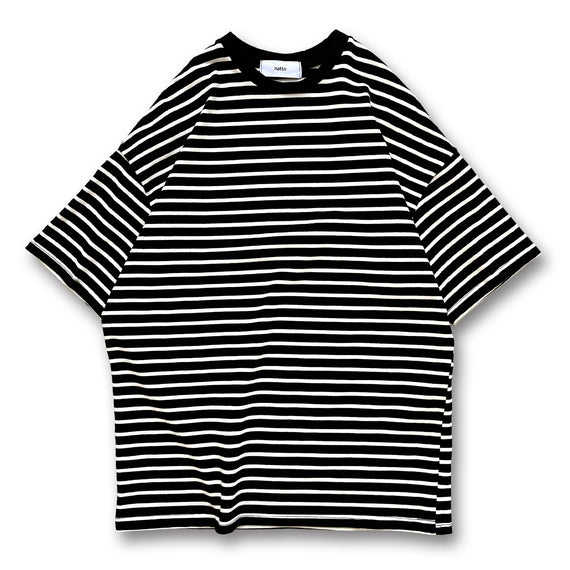 loose silhouette border tee / black