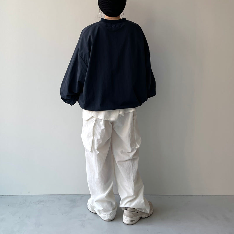 nattoナイロンプルオーバー / ブラック ナイロンパンツ/ネイビー loose silhouette nylon pants / navy（ルーズシルエット