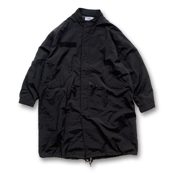 loose silhouette military mods coat / black