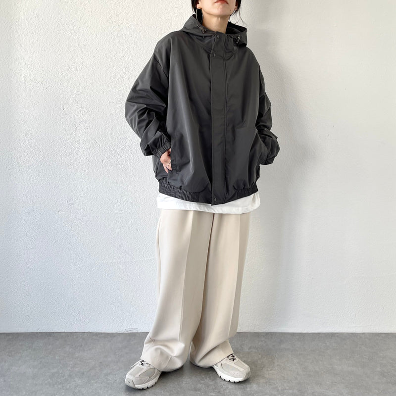 loose silhouette nylon mountain parker / charcoal（ルーズ