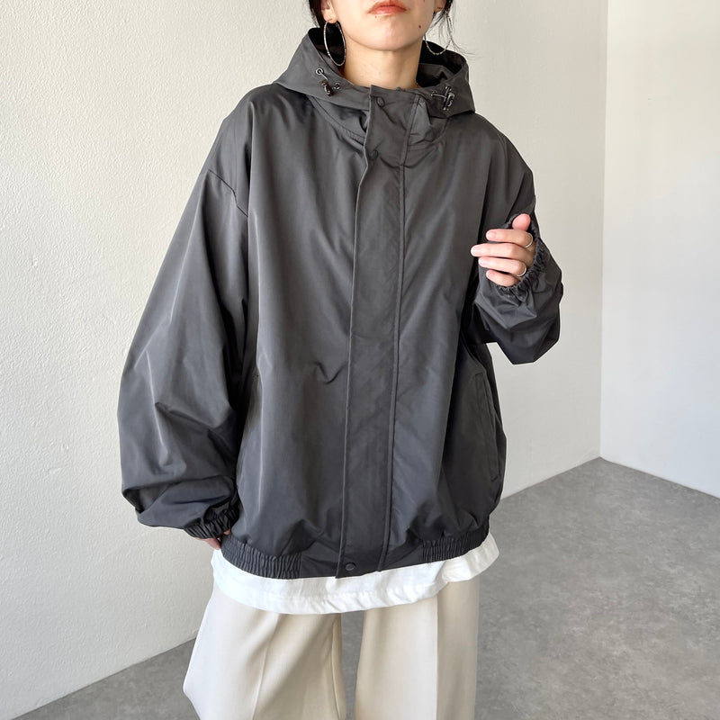 loose silhouette nylon mountain parker / charcoal（ルーズ