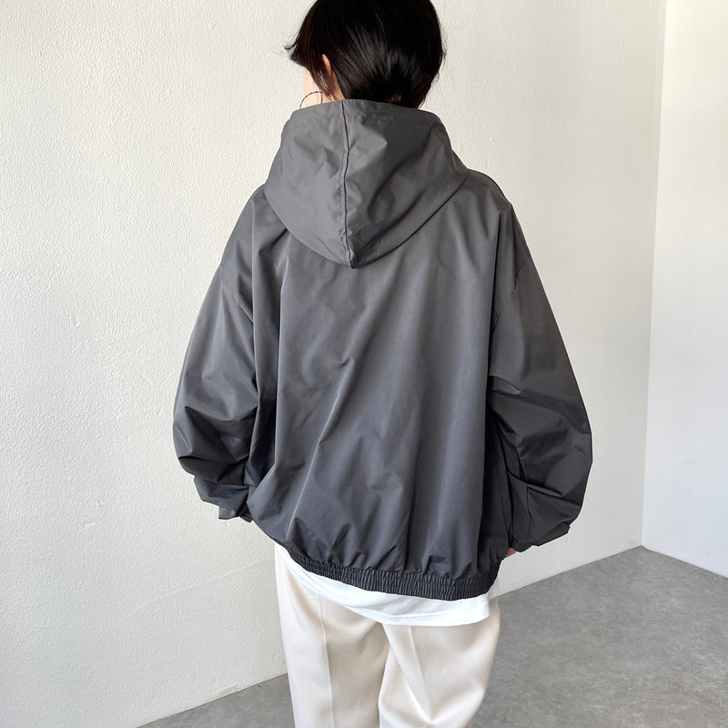 loose silhouette nylon mountain parker / charcoal（ルーズ