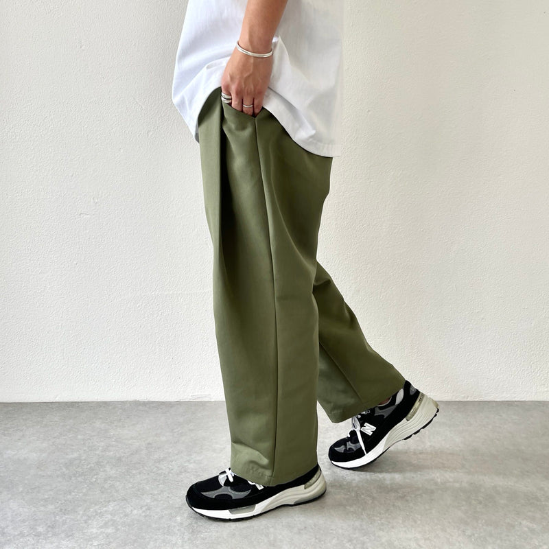 tuck wide pants / olive（タックワイドパンツ / オリーブ） | natto