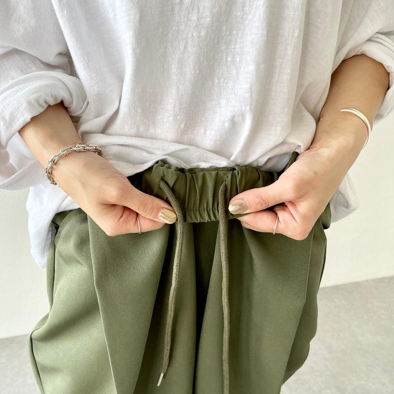 tuck wide pants / olive（タックワイドパンツ / オリーブ） | natto