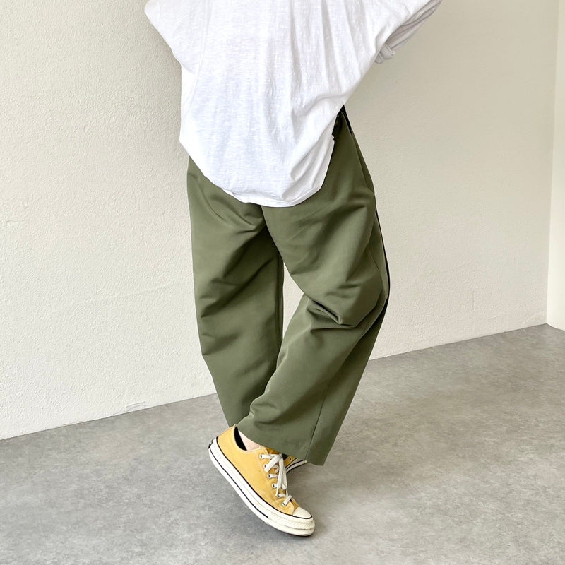 tuck wide pants / olive（タックワイドパンツ / オリーブ） | natto