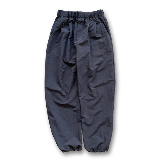 loose silhouette nylon pants / navy