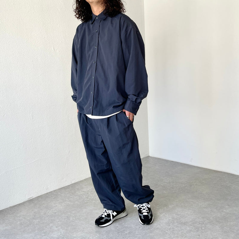 loose silhouette nylon pants / navy（ルーズシルエット