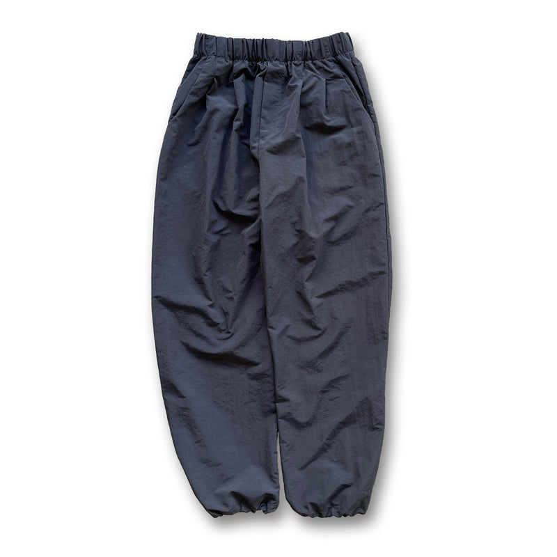 loose silhouette nylon pants / navy（ルーズシルエットナイロン