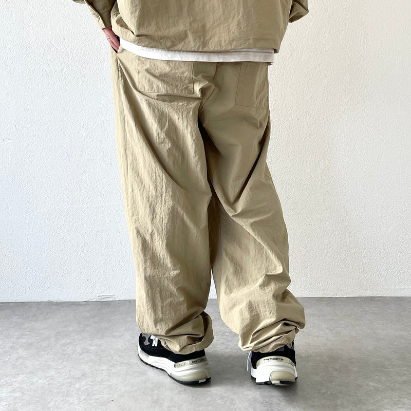 loose silhouette nylon pants / beige（ルーズシルエットナイロン 