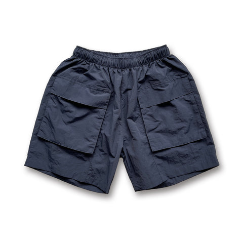 loose silhouette nylon cargo shorts / navy