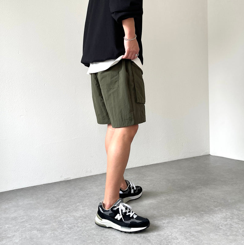 loose silhouette nylon cargo shorts / olive（ルーズシルエット