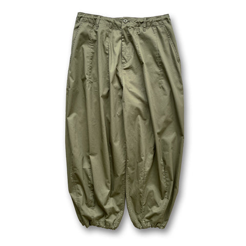 wide silhouette pants / olive