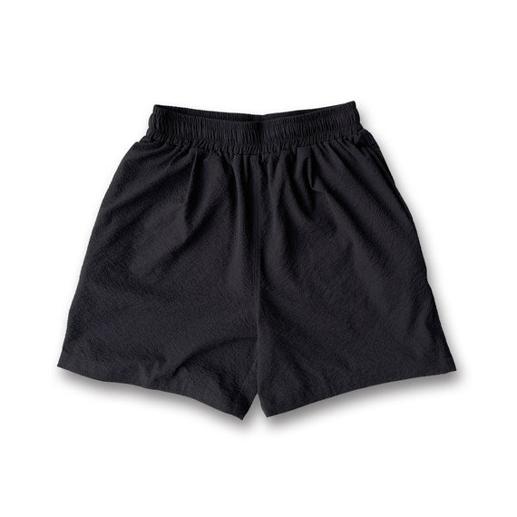 loose silhouette seersucker relax shorts / black