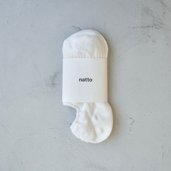sneaker socks / white
