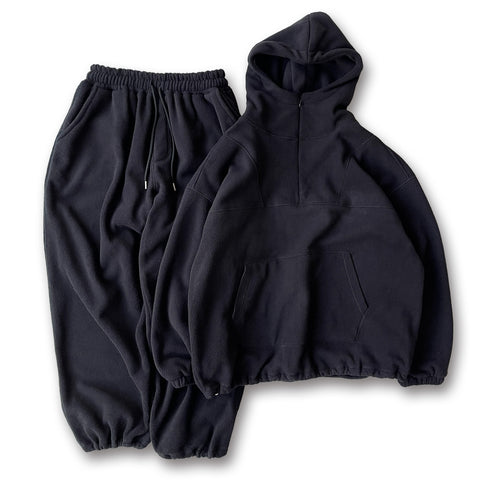 relax silhouette fleece set up / black