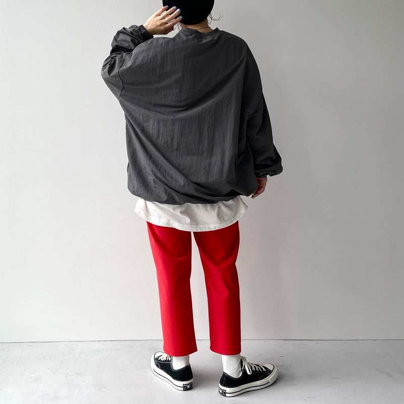 natto プレミアムナイロンプルオーバー / チャコール