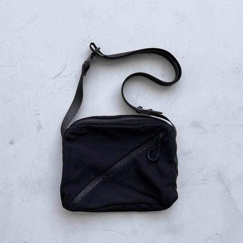 【SAMPLE】multi access shoulder bag / blackディティール画像