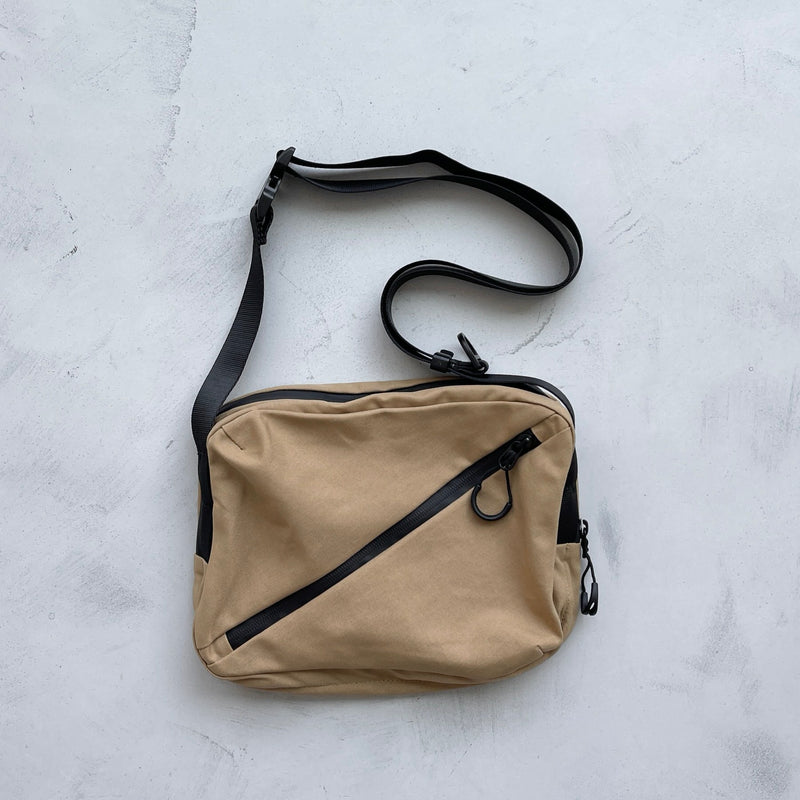 【SAMPLE】multi access shoulder bag / khakiディティール画像