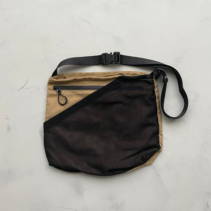 【SAMPLE】mesh pocket shoulder bag / beigeディティール画像