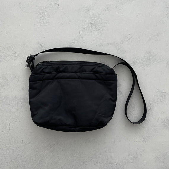 【SAMPLE】basic mini sacoche / black