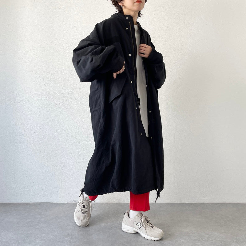 loose silhouette military mods coat / black